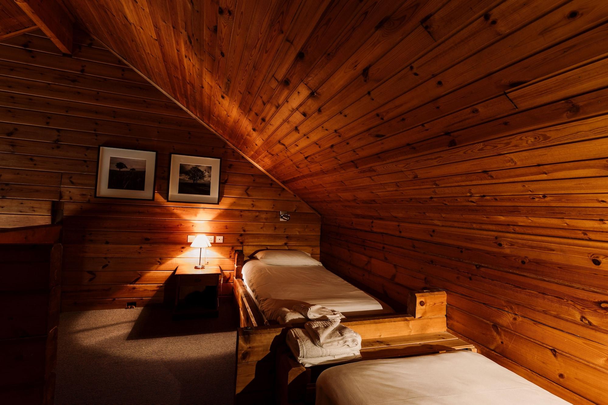 Chevin Country Park Hotel & Spa Отли Экстерьер фото