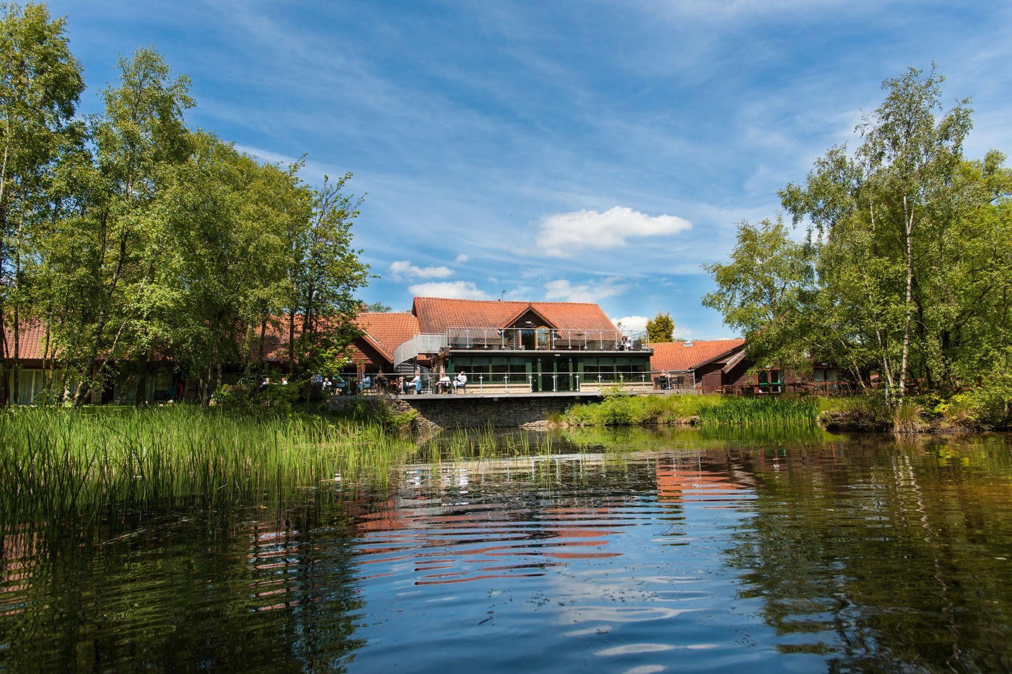 Chevin Country Park Hotel & Spa Отли Экстерьер фото